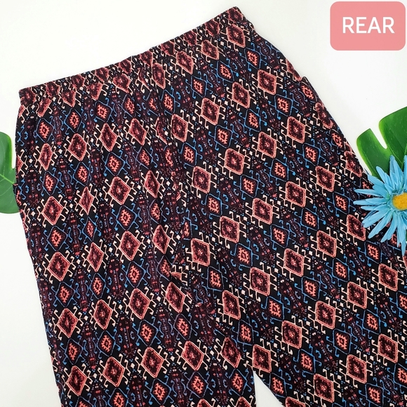 ‼️CLEARANCE‼️ 🍟 Super cute boho printed pants size large 🍟 - Picture 5 of 8